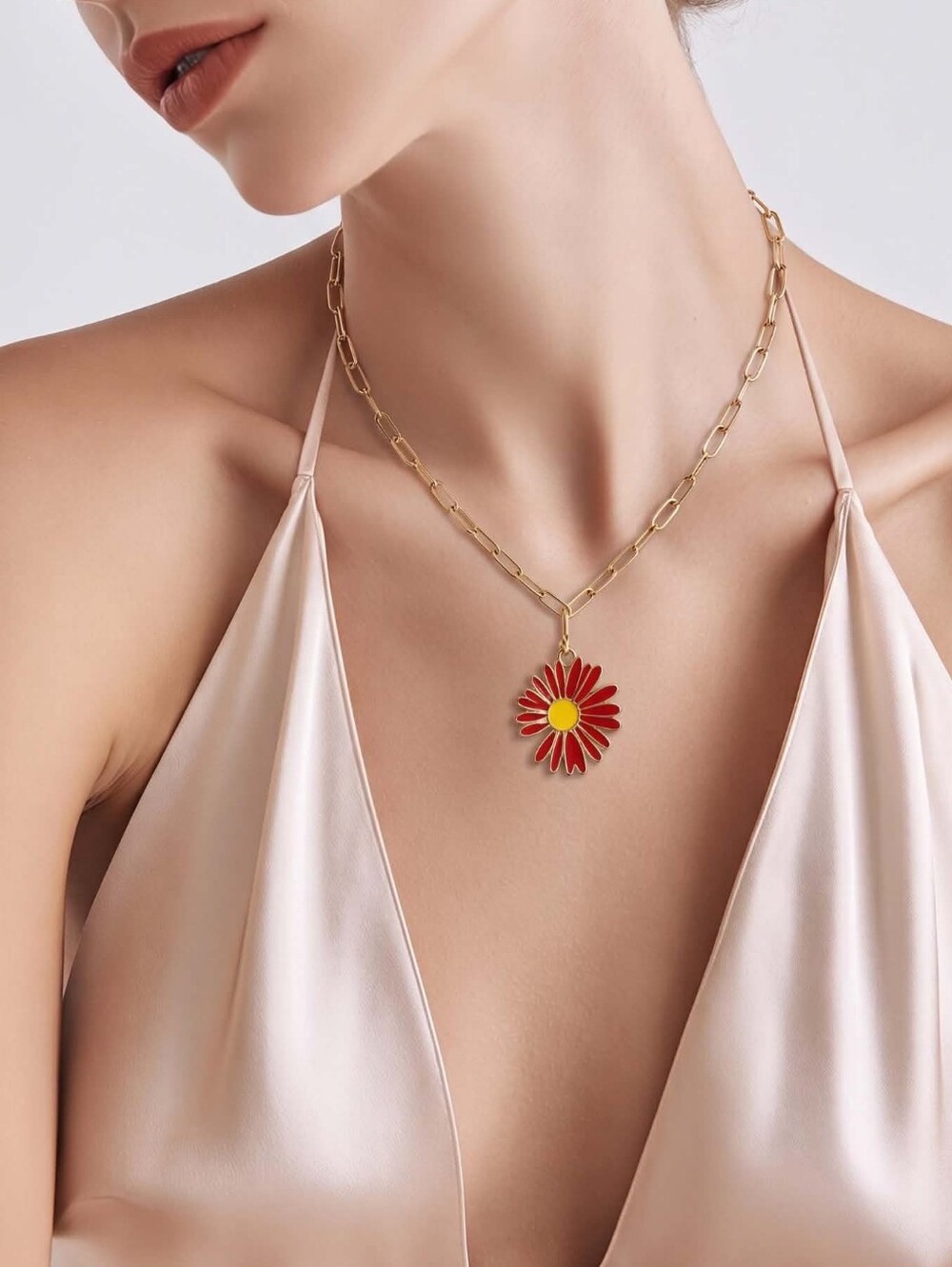 Oak & Ivy Boutique Gold Tone Flower Paperclip Necklace 16-19.25" NWT